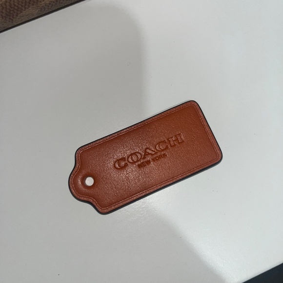 Coach City Bucket Bag (Tan Signature Canvas/Mandarin) - Picture 4 of 4